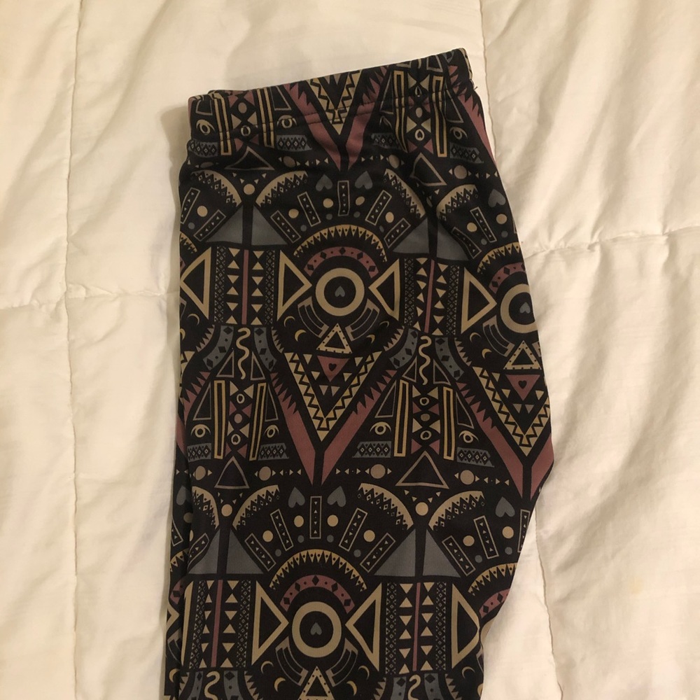Patterned fleece lined leggings